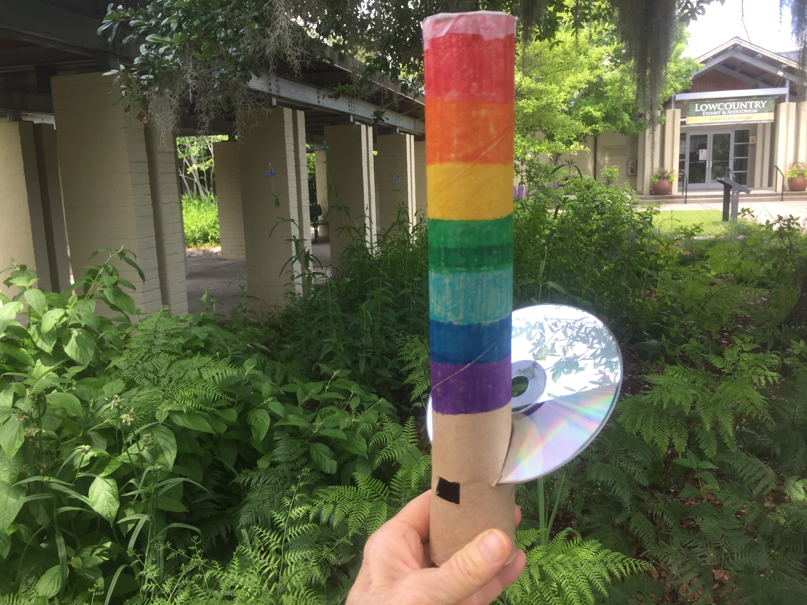 How to See a Rainbow with a Homemade Spectroscope! Brookgreen